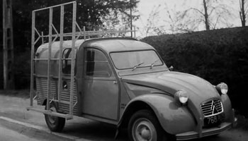 Citroën 1951-1978. Galerie monobloc, principe de structure encore adapté par car-mo sur les fourgons actuels